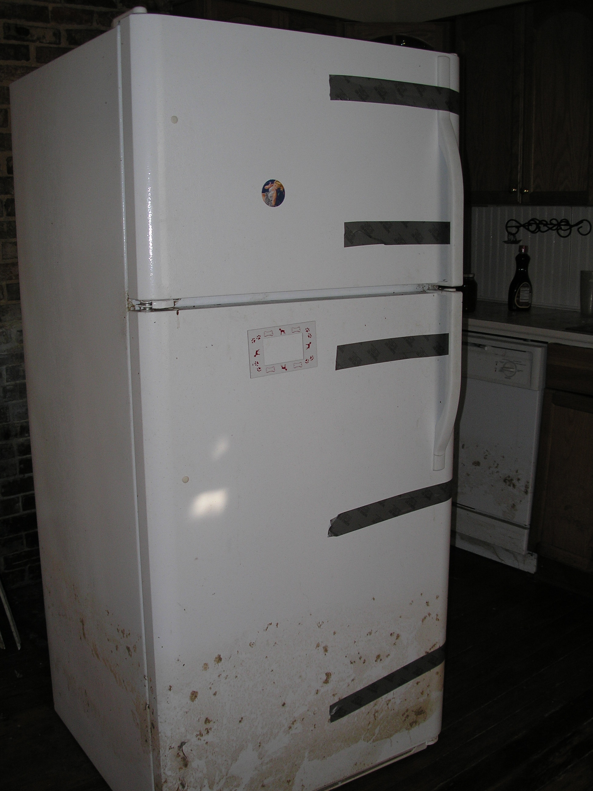 Cleaning the refrigerator after a hurricane doesn’t have to be hard
